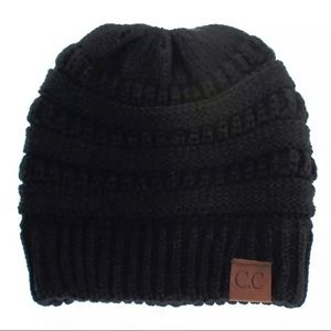 Black ponytail Beanie